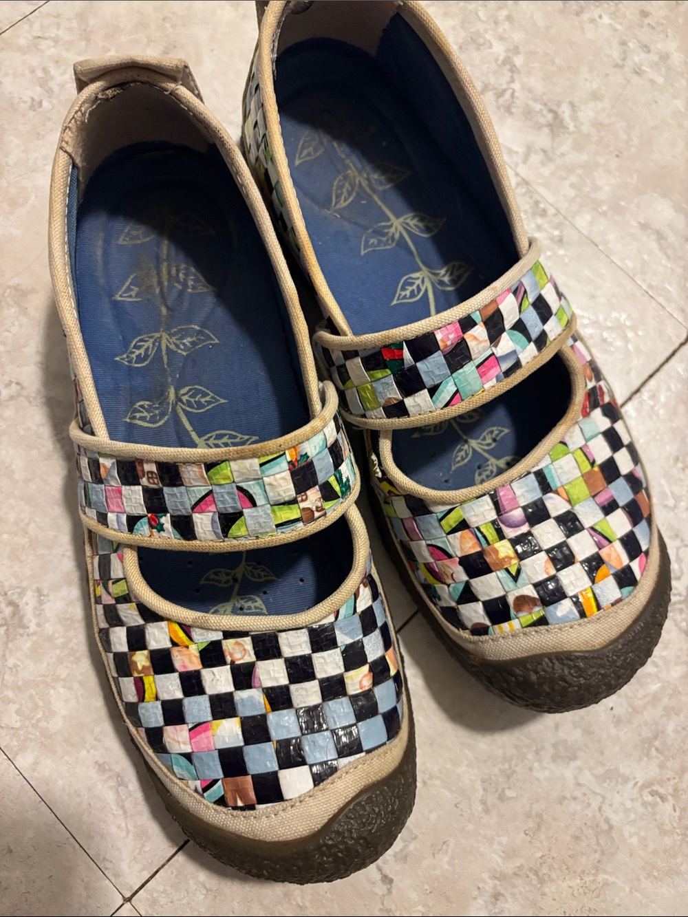 Keen Sienna Mary Jane’s checkered multicolored canvas comfort shoes. Women’s 8
